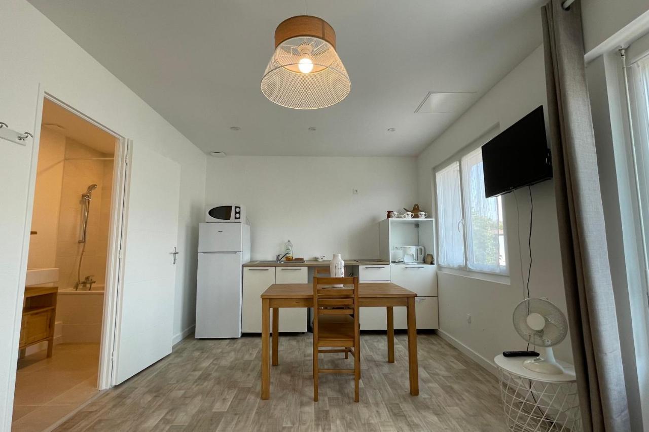 אנסי Le Bout Du Lac Studio Renove Avec Balcon Et Vue Sur La Montagne מראה חיצוני תמונה