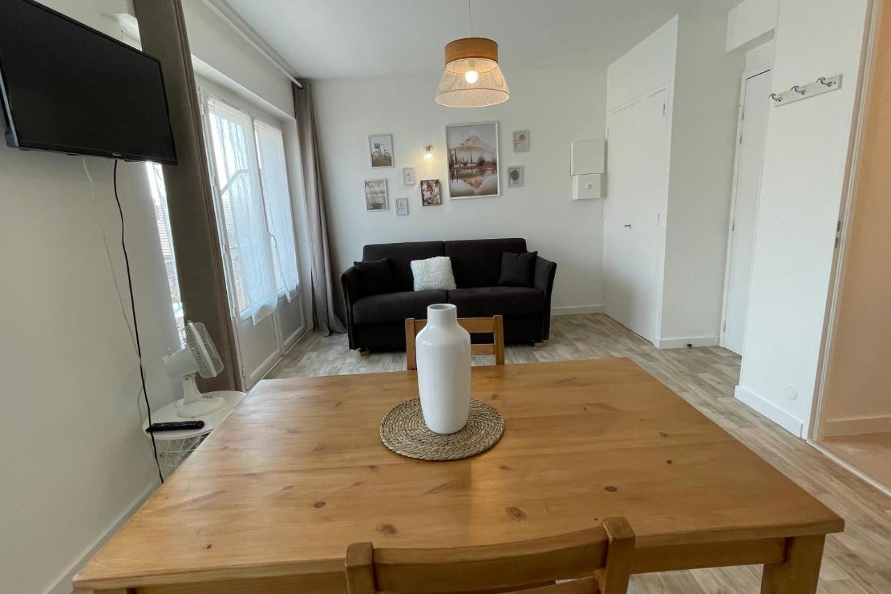 אנסי Le Bout Du Lac Studio Renove Avec Balcon Et Vue Sur La Montagne מראה חיצוני תמונה